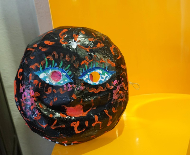 Mặt nạ với nnhiều sắc màu đa dạng