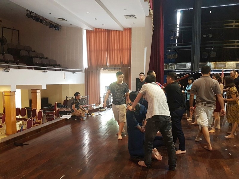 Vở nhạc kịch "Người tạc tượng”