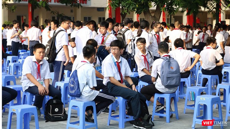 Học sinh tham gia hoạt động ngoài trời. Ảnh: Minh Thúy