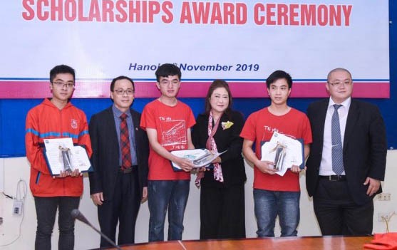 3 sinh viên Trường Đại học Y Hà Nội xuất sắc được nhận học bổng MERRO 2019