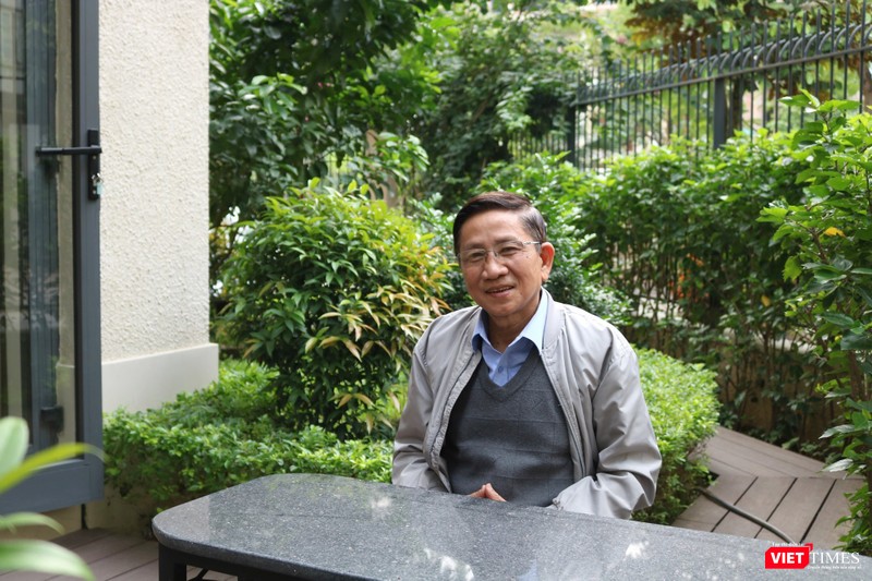 GS. Nguyễn Minh Thuyết trao đổi với PV VietTimes