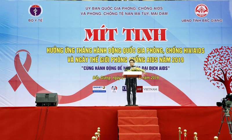 Phó Thủ tướng Vũ Đức Đam: “HIV/AIDS sẵn sàng quay trở lại nếu chúng ta lơ là” 
