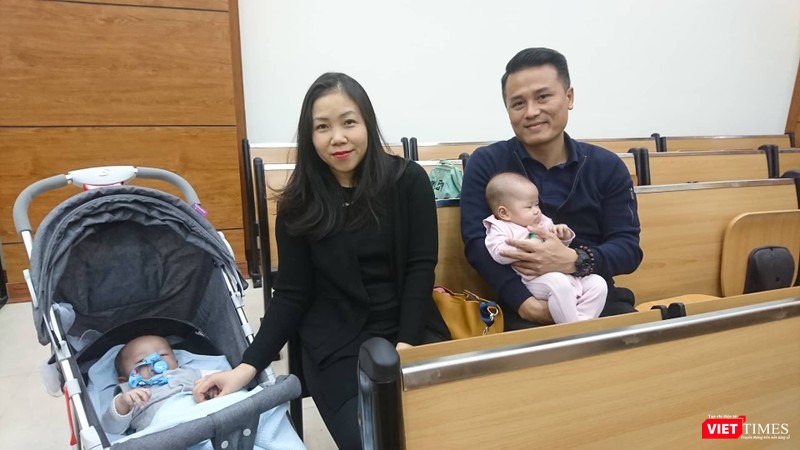 Một cặp vợ chồng vô sinh, hiếm muộn hạnh phúc sau khi điều trị thành công