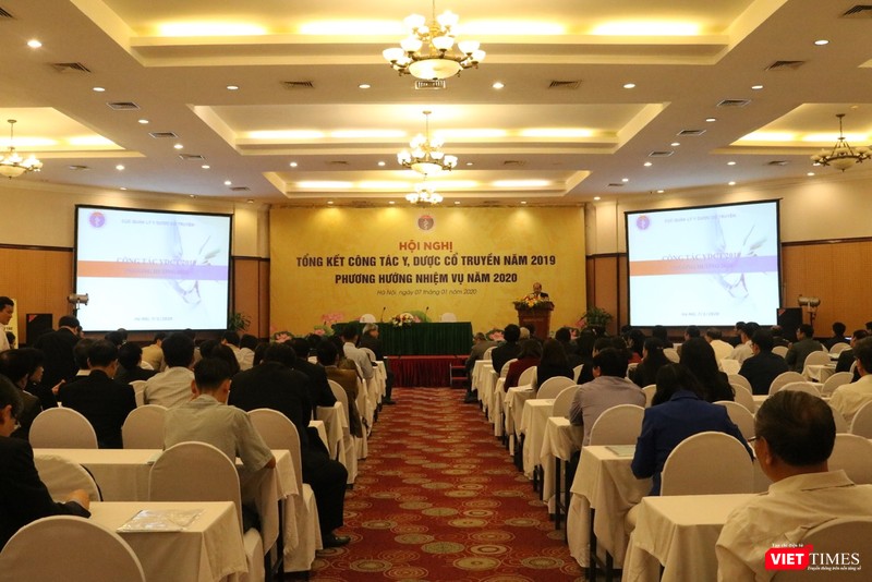 Hội nghị tổng kết công tác y dược cổ truyển diễn ra sáng nay, 7/1. Ảnh: Minh Thúy