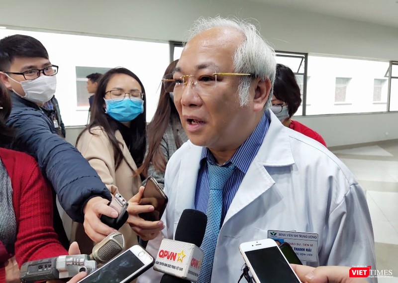 Vì sao mẹ bé gái 3 tháng tuổi không mắc COVID-19? 