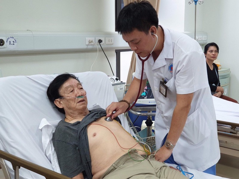 Đi cách ly thú vị như đi du lịch! ảnh 12 Người cao tuổi cần làm gì để đánh bại COVID-19?