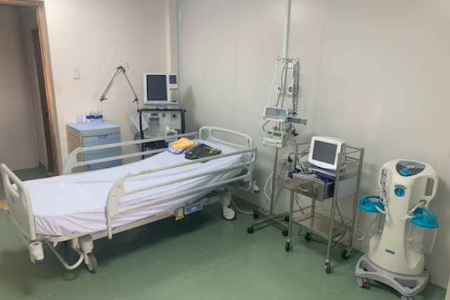 Bên trong phòng áp lực âm ở Bệnh viện Củ Chi. Ảnh: SYT TP. Hồ Chí Minh Bên trong phòng áp lực âm ở Bệnh viện Củ Chi. Ảnh: SYT TP. Hồ Chí Minh