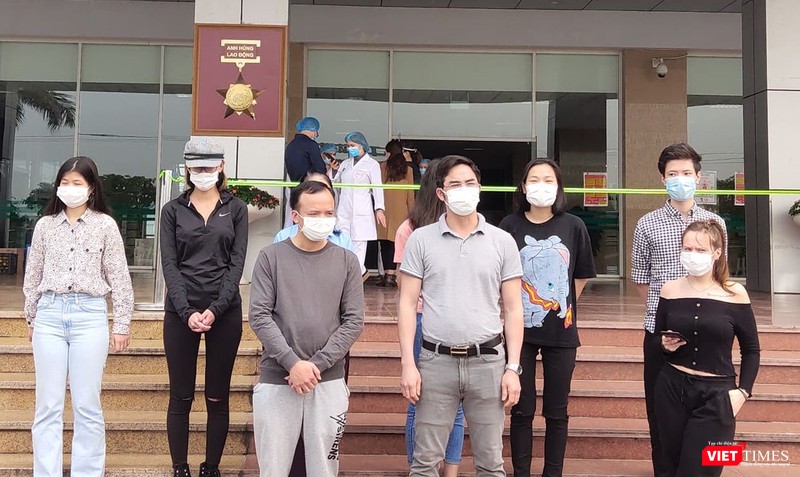 Thêm 11 người chiến thắng virus SARS-CoV-2 (Ảnh: Minh Thúy)