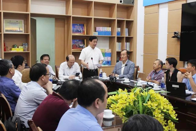 Hội đồng Chuyên môn Bộ Y tế họp với các tổ chức quốc tế. Ảnh: Vũ Mạnh Cường Hội đồng Chuyên môn Bộ Y tế họp với các tổ chức quốc tế. Ảnh: Vũ Mạnh Cường