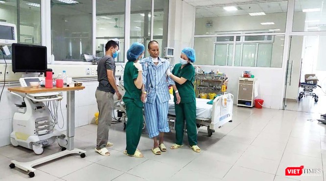 Bác gái bệnh nhân 17 từng nguy kịch vì COVID-19 đã 7 lần âm tính với virus SARS-CoV-2, sắp được công bố khỏi bệnh
