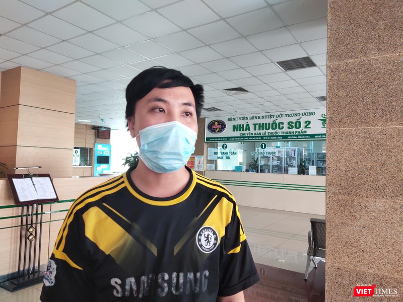 Bệnh nhân 320 mắc COVID-19 từng phải thở oxy trong 1 tuần. Ảnh: Minh Thúy