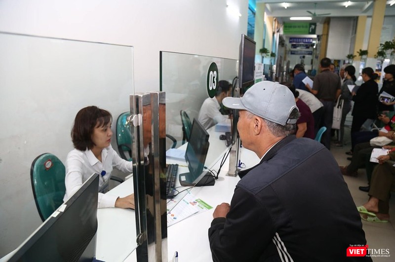 Bệnh nhân thanh toán viện phí tại Bệnh viện Hữu nghị Việt Đức không phải xếp hàng chờ đợi (Ảnh: Thảo My) Bệnh nhân thanh toán viện phí tại Bệnh viện Hữu nghị Việt Đức không phải xếp hàng chờ đợi (Ảnh: Thảo My)