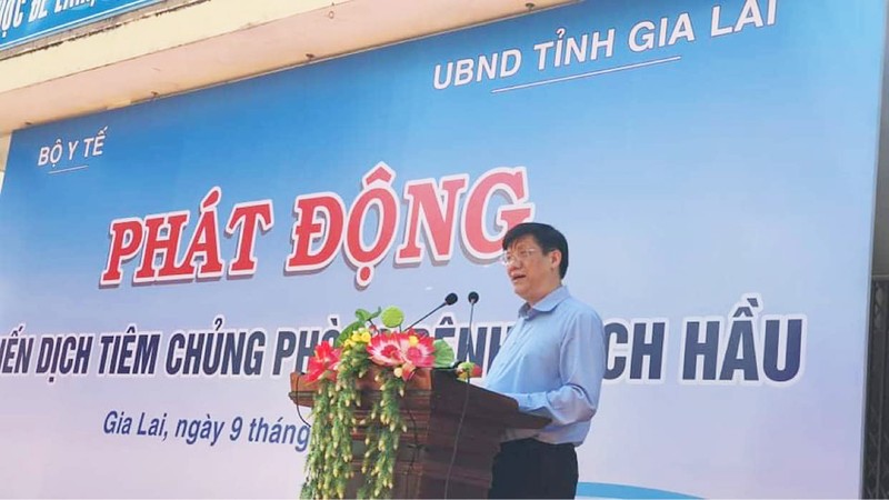 GS.TS. Nguyễn Thanh Long - Quyền Bộ trưởng Bộ Y tế - phát biểu tại lễ phát động chiến dịch tiêm chủng phòng bệnh bạch hầu (Ảnh: Vũ Mạnh Cường) GS.TS. Nguyễn Thanh Long - Quyền Bộ trưởng Bộ Y tế - phát biểu tại lễ phát động chiến dịch tiêm chủng phòng bệnh bạch hầu (Ảnh: Vũ Mạnh Cường)