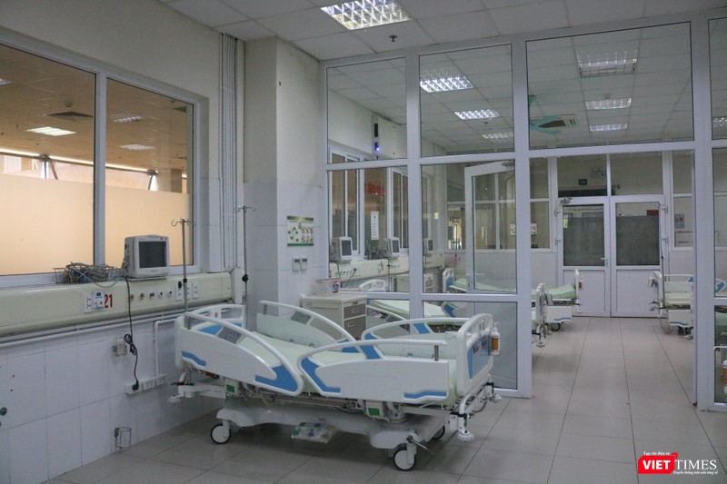 Bên trong phòng điều trị bệnh nhân mắc COVID-19 (Ảnh: Minh Thúy)