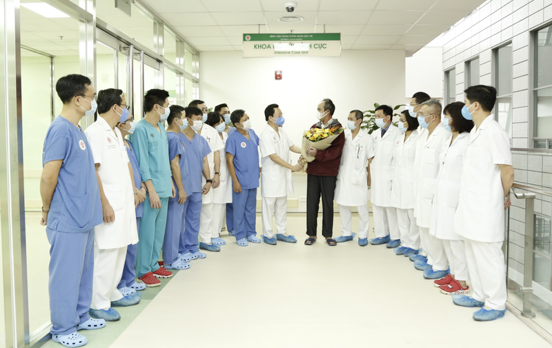 Bệnh nhân ghép phổi trong ngày xuất viện (Ảnh: BVCC)