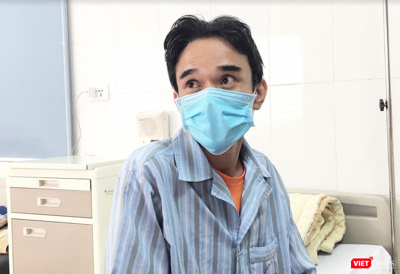 Bệnh nhân Đ. bị xơ gan nặng sau nhiều năm uống thuốc nam (Ảnh - Minh Thuý) 