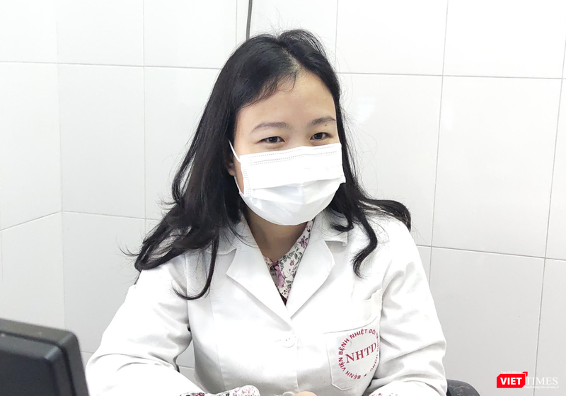 BS. CKII. Nguyễn Nguyên Huyền - Trưởng Khoa Khám bệnh, Bệnh viện Bệnh Nhiệt đới Trung ương (Ảnh - Minh Thuý)