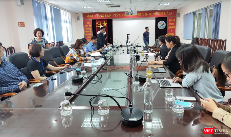 Bệnh viện Đa khoa Đức Giang thông tin về giấy khám sức khoẻ cho lái xe (Ảnh - Minh Thuý) 