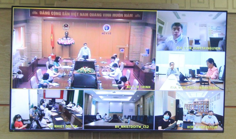 Các viện, bệnh viện trong cuộc họp trực tuyến với Bộ Y tế về công suất xét nghiệm virus SARS-CoV-2 (Ảnh - Nguyễn Nhiên)