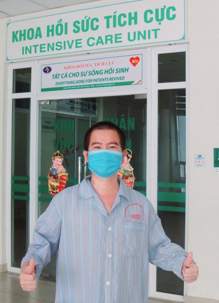 Vượt qua 40 ngày hồi sức tích cực, bệnh nhân N.H.G. đã hồi phục hoàn toàn (Ảnh - Đặng Thanh) Vượt qua 40 ngày hồi sức tích cực, bệnh nhân N.H.G. đã hồi phục hoàn toàn (Ảnh - Đặng Thanh)