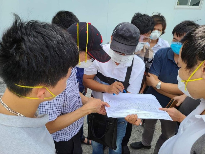 Các chuyên gia của Bệnh viện Hữu nghị Việt Đức khẩn trương thiết lập trung tâm Hồi sức tích cực (Ảnh - Thái Bình) Các chuyên gia của Bệnh viện Hữu nghị Việt Đức khẩn trương thiết lập trung tâm Hồi sức tích cực (Ảnh - Thái Bình)