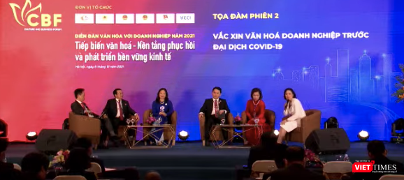 Các diễn giả trao đổi tại toạ đàm (Ảnh - Minh Thuý) Các diễn giả trao đổi tại toạ đàm (Ảnh - Minh Thuý)