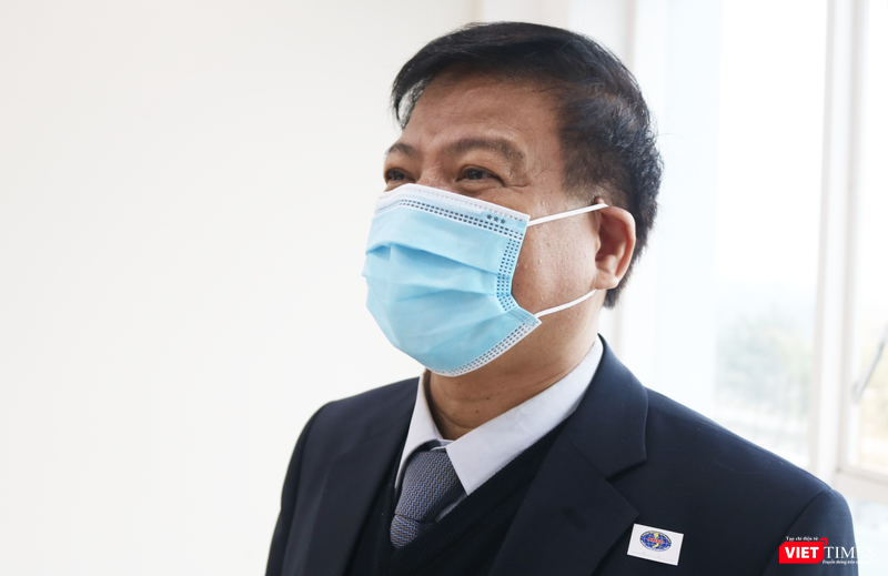 Theo ông Kính việc tiêm vaccine không phải để ngăn chặn đại dịch mà để giảm những ca diễn biến nặng, giảm tỉ lệ tử vong (Ảnh - Minh Thuý)