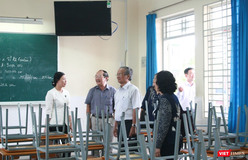 Đoàn khảo sát chất lượng giáo dục, cơ sở vật chất tại Trường THCS Hoàng Diệu Đoàn khảo sát tại Trường THCS Hoàng Diệu