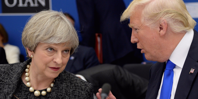 Tổng thống Mỹ đáp trả Thủ tướng Anh trên twitter ảnh 1