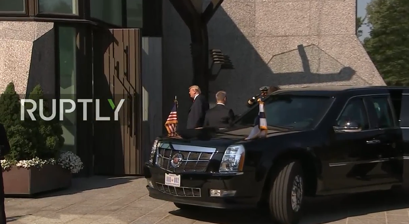 Tổng thống Trump tới dinh thự của tổng thống Phần Lan.