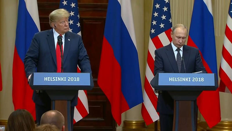 Ông Putin là người đã mở đầu cuộc họp báo. Ông Putin là người đã mở đầu cuộc họp báo.