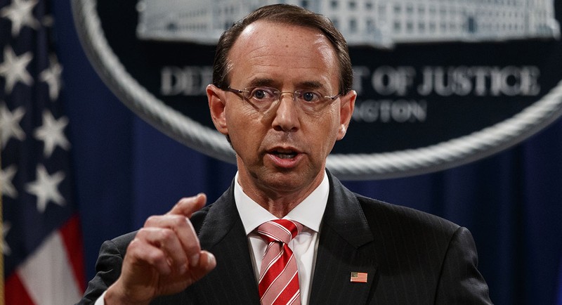 Ngày 13.7, Phó tổng Chưởng lý Rod Rosenstein cáo buộc 12 nhân viên tình báo Nga âm mưu can thiệp vào bầu cử Mỹ năm 2016. Ngày 13.7, Phó tổng Chưởng lý Rod Rosenstein cáo buộc 12 nhân viên tình báo Nga âm mưu can thiệp vào bầu cử Mỹ năm 2016.