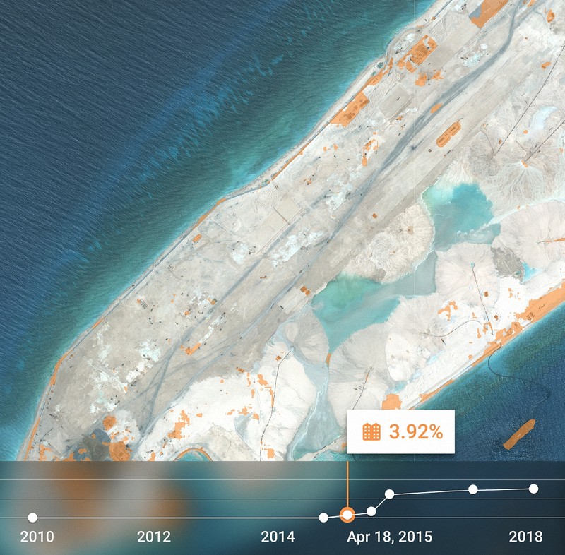 Ảnh ngày 18.4.2015, Đá Chữ Thập có 0,13km2 công trình xây dựng phi pháp của Trung Quốc. Ảnh ngày 18.4.2015, Đá Chữ Thập có 0,13km2 công trình xây dựng phi pháp của Trung Quốc.