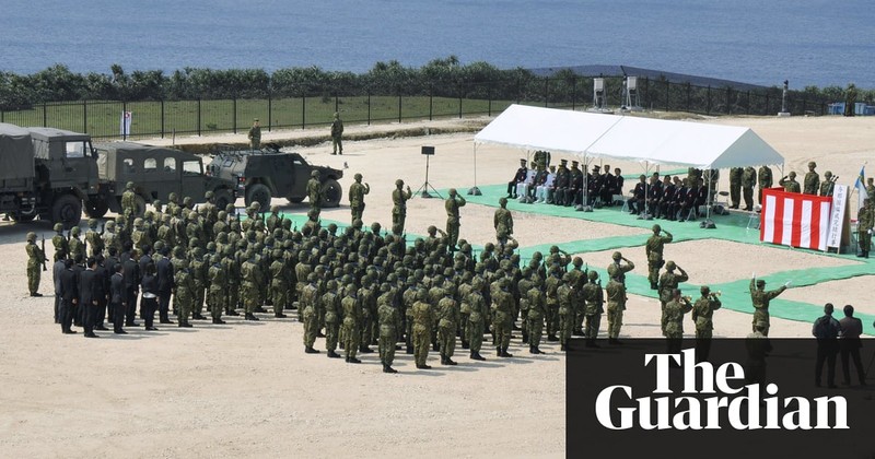 Lực lượng phòng vệ Nhật Bản tại căn cứ quân sự trên đảo Yonaguni.