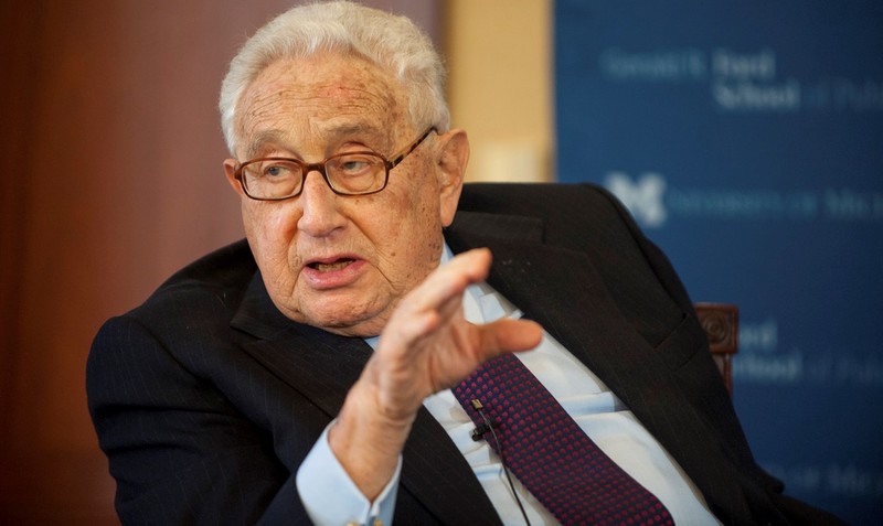 Ông Henry Kissinger cựu ngoại trưởng Mỹ đã có đánh giá quan trọng về nỗ lực của tổng thống Trump để cải thiện mối quan hệ của Mỹ với Nga. Ông Henry Kissinger cựu ngoại trưởng Mỹ đã có đánh giá quan trọng về nỗ lực của tổng thống Trump để cải thiện mối quan hệ của Mỹ với Nga.