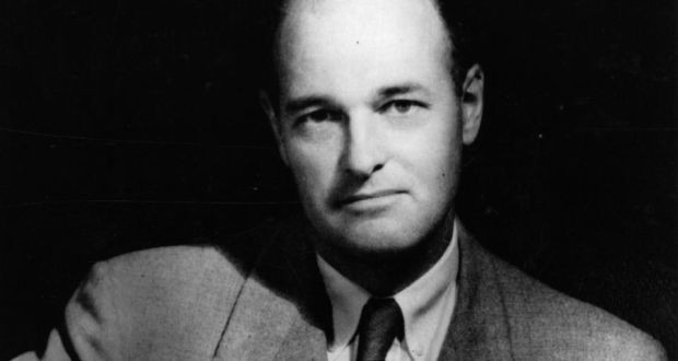 George Frost Kennan là cha đẻ của học thuyết ngăn chặn được Mỹ sử dụng làm chính sách để kiềm chế và ngăn chặn Liên Xô trong thời kỳ Chiến Tranh Lạnh. Tuy nhiên, sau này ông đã nói học thuyết ngăn chặn là sai lầm lớn nhất trong cuộc đời mình. George Frost Kennan là cha đẻ của học thuyết ngăn chặn được Mỹ sử dụng làm chính sách để kiềm chế và ngăn chặn Liên Xô trong thời kỳ Chiến Tranh Lạnh. Tuy nhiên, sau này ông đã nói học thuyết ngăn chặn là sai lầm lớn nhất trong cuộc đời mình.