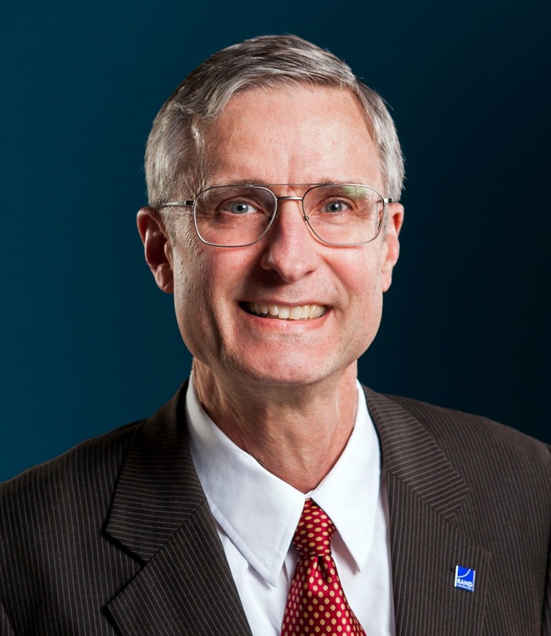 Bruce W. Bennett - Nhà nghiên cứu cấp cao của tập đoàn RAND.