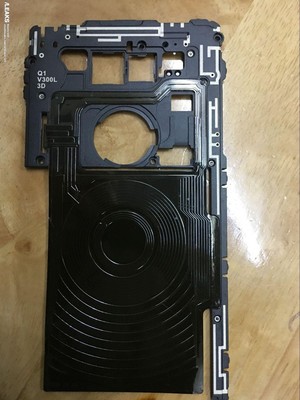 So sánh Galaxy Note 8 và LG V30: Đều khổng lồ và mạnh mẽ ảnh 5