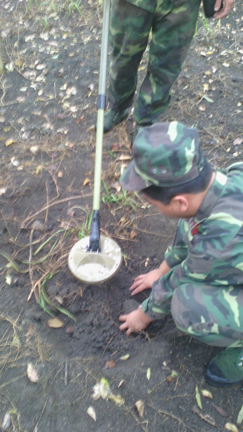 Càng những nơi khó khăn thì bản lĩnh, ý chí quyết tâm và phẩm chất của chiến sĩ công binh của họ càng tỏa sáng. Càng những nơi khó khăn thì bản lĩnh, ý chí quyết tâm và phẩm chất của chiến sĩ công binh của họ càng tỏa sáng.