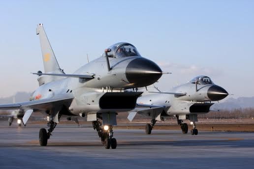 Máy bay chiến đấu J-10 Trung Quốc.