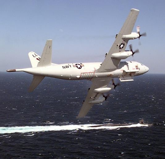 Máy bay tuần tra săn ngầm P-8A Poseidon Mỹ.