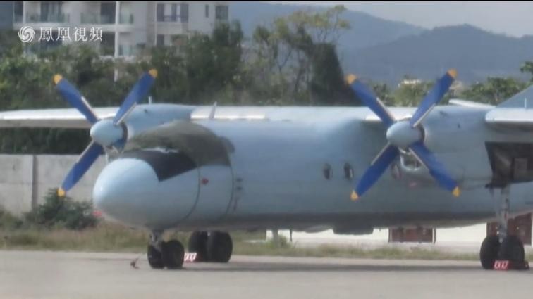 Hình ảnh Trung Quốc ra sức tiến hành quân sự hóa phi pháp trên các đảo, đá ở Biển Đông. Nguồn ảnh: Đài truyền hình Phượng Hoàng, Hồng Kông ngày 3/6/2016