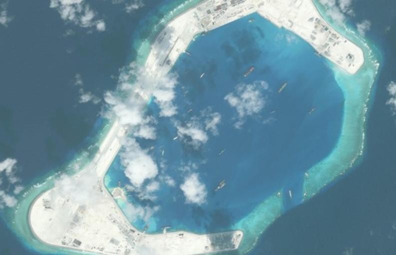 Đá Xu Bi thuộc quần đảo Trường Sa, Việt Nam; hiện bị Trung Quốc chiếm đóng bất hợp pháp. Nguồn ảnh: Người quan sát, Trung Quốc.