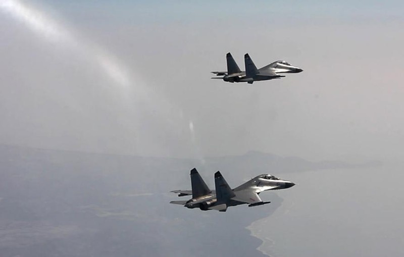 Từ ngày 19 đến ngày 21/7/2016, một sư đoàn không quân Hạm đội Nam Hải, Hải quân Trung Quốc tiến hành tập trận bắn đạn thật trên Biển Đông. Ảnh: Tân Hoa xã/Chinanews.