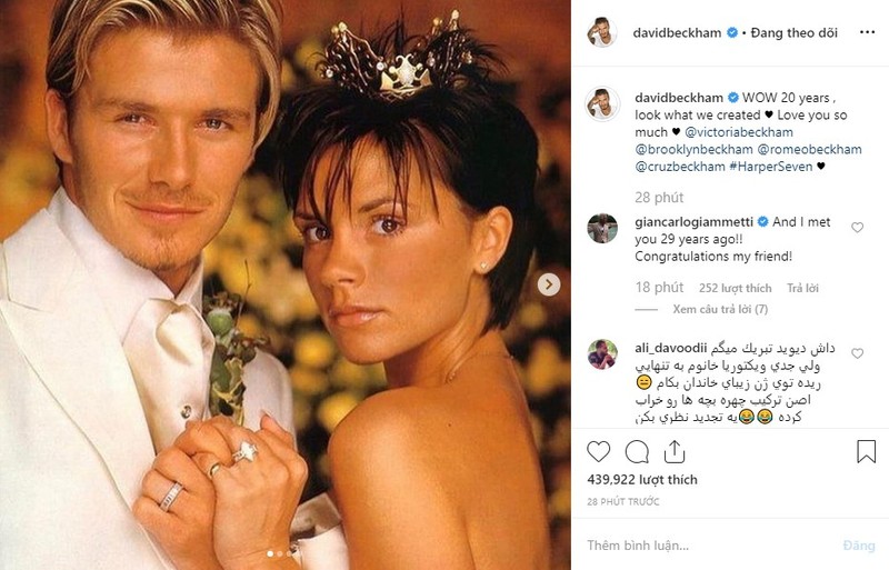 Trên Instagram của mình, David Beckham đã đăng bức ảnh cưới với dòng trạng thái 