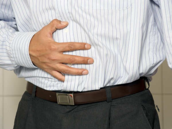 Thường xuyên ăn khế giúp giảm táo bón hiệu quả. Ảnh: Boldsky