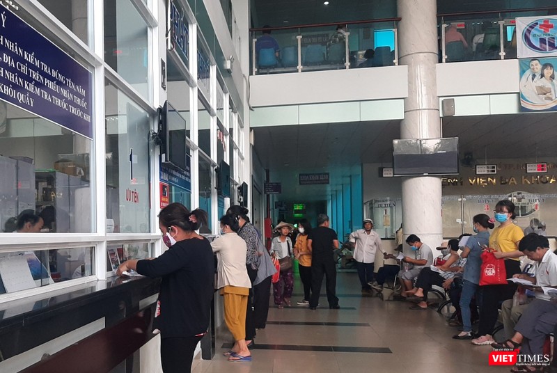 Bệnh nhân đến khám tại BV Đa khoa Gò Vấp chiều 27/2. Ảnh: N.T