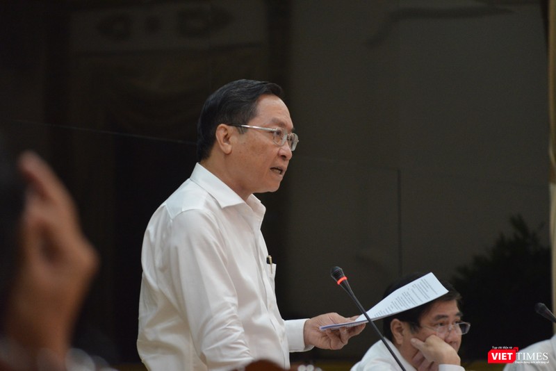 Ông Nguyễn Tấn Bỉnh chia sẻ về việc thành lập nhiều khu cách ly, đáp ứng kịp thời tình hình dịch COVID-19. Ảnh: Hiếu Nguyễn Ông Nguyễn Tấn Bỉnh chia sẻ về việc thành lập nhiều khu cách ly, đáp ứng kịp thời tình hình dịch COVID-19. Ảnh: Hiếu Nguyễn