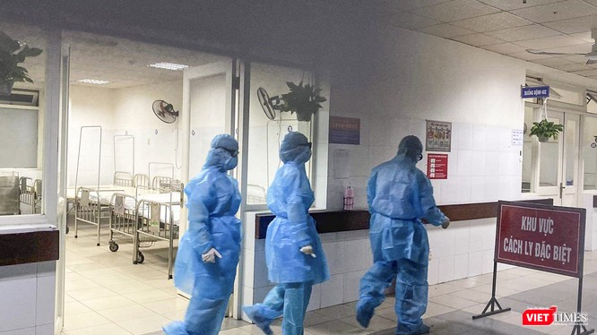 Khu cách ly đặc biệt đối với trường hợp nghi mắc COVID-19. Ảnh: Xuân Mai