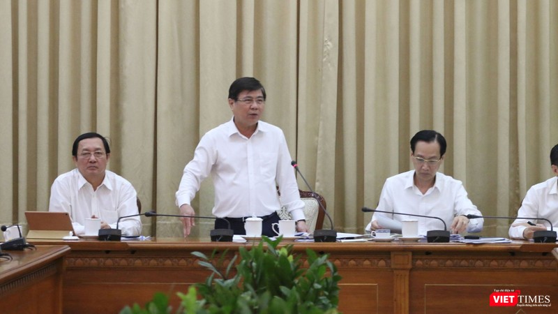 Ông Nguyễn Thành Phong chủ tịch UBND TP.HCM tại cuộc họp Ban chỉ đạo phòng, chống dịch COVID-19. Ảnh: Sỹ Đông